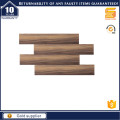 Tuile en bois marron pour plancher